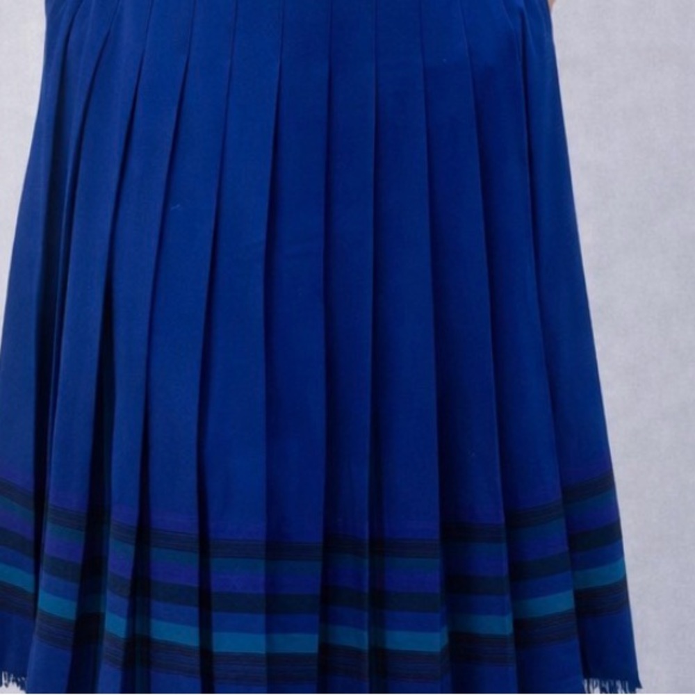 Pendleton vintage Royal Blue - Wool Pleated Midi Skirt - 34” waist - Picture 8 of 9